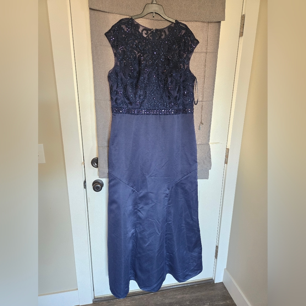 Size 18 Cachet formal dress Navy Blue